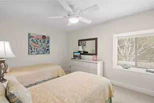 577 Beachwalk Cir, Naples, FL 34108 - Photo 22