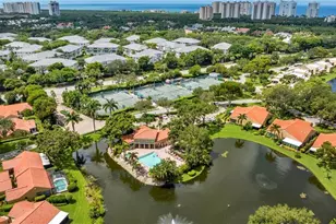 577 Beachwalk Cir, Naples, FL 34108 - Photo 30