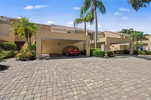 577 Beachwalk Cir, Naples, FL 34108 - Photo 28