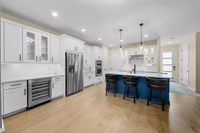 13005 Pembroke Dr, Naples, FL 34105 - Photo 4