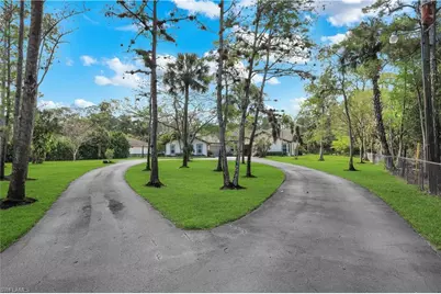 3480 19th Ave SW, Naples, FL 34117 - Photo 4