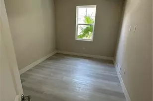 214 Indies Dr E, Naples, FL 34114 - Photo 6