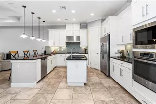 8591 Maggiore Ct, Naples, FL 34114 - Photo 10