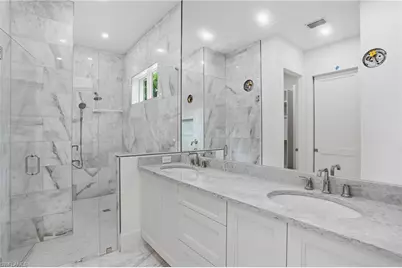 732 12th St N, Naples, FL 34102 - Photo 6