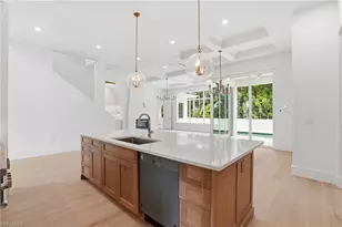 732 12th St N, Naples, FL 34102 - Photo 4