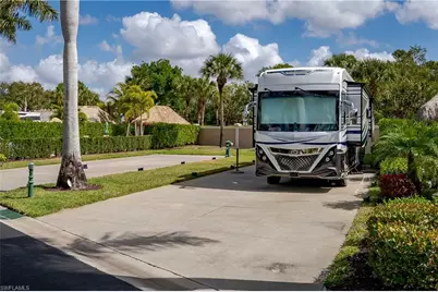 13559 Snook Cir, Naples, FL 34114 - Photo 4