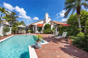 516 Tierra Mar Ln E, Naples, FL 34108 - Photo 2