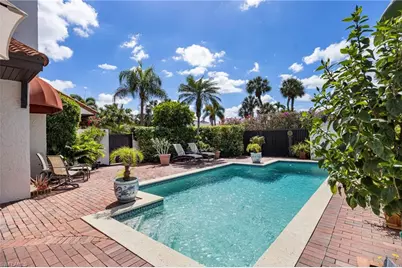 516 Tierra Mar Ln E #5, Naples, FL 34108 - Photo 4