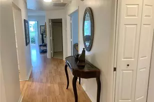 230 Robin Hood Cir, Naples, FL 34104 - Photo 6