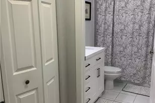 230 Robin Hood Cir, Naples, FL 34104 - Photo 16