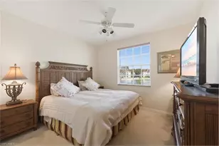 4610 St Croix Ln, Naples, FL 34109 - Photo 10