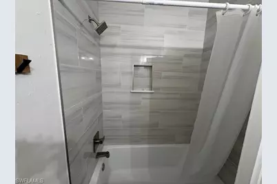 6101 Lake Front Dr, Fort Myers, FL 33908 - Photo 14