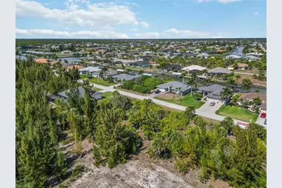 15609 Melport Cir, Port Charlotte, FL 33981 - Photo 8