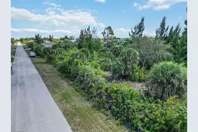 15609 Melport Cir, Port Charlotte, FL 33981 - Photo 2