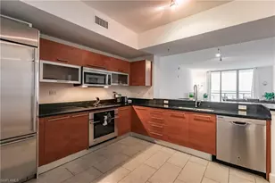 3000 Oasis Grand Blvd, Fort Myers, FL 33916 - Photo 10