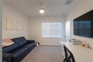 7510 Rockefeller Dr, Naples, FL 34119 - Photo 32