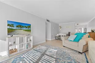 180 Cypress Way E, Naples, FL 34110 - Photo 8