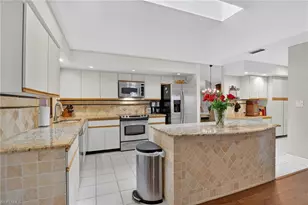 812 Pine Creek Ln, Naples, FL 34108 - Photo 28