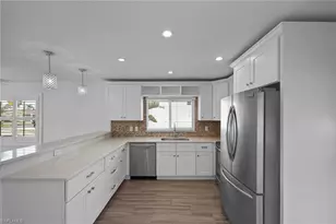 527 109th Ave N, Naples, FL 34108 - Photo 10