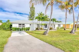 527 109th Ave N, Naples, FL 34108 - Photo 1