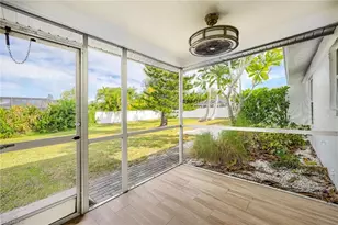 527 109th Ave N, Naples, FL 34108 - Photo 16