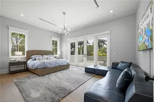 215 3rd Ave N, Naples, FL 34102 - Photo 30