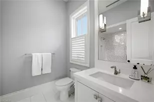 215 3rd Ave N, Naples, FL 34102 - Photo 32