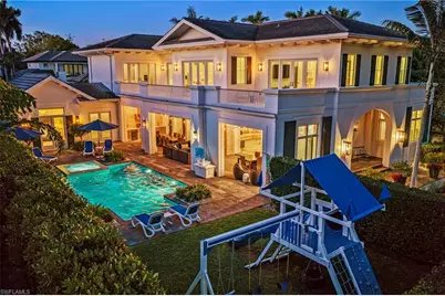 215 3rd Ave N, Naples, FL 34102 - Photo 38