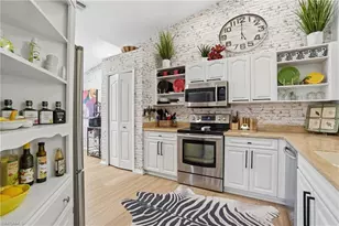 5320 Whitten Dr, Naples, FL 34104 - Photo 6