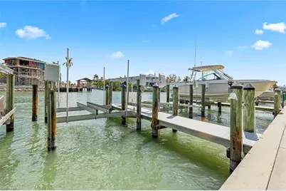 10682 Gulf Shore Dr #C305, Naples, FL 34108 - Photo 30