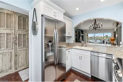 10682 Gulf Shore Dr #C305, Naples, FL 34108 - Photo 18