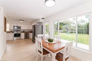 1060 Cooper Dr, Naples, FL 34103 - Photo 8