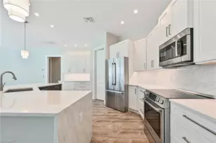 4231 Crayton Rd, Naples, FL 34103 - Photo 12