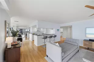 5550 Heron Point Dr, Naples, FL 34108 - Photo 10