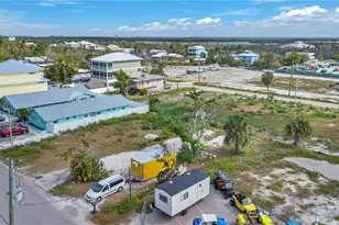 110 Mango St, Fort Myers Beach, FL 33931 - Photo 4