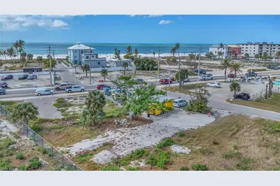 110 Mango St, Fort Myers Beach, FL 33931 - Photo 14