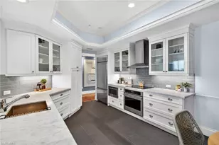 625 5th Ave S, Naples, FL 34102 - Photo 10