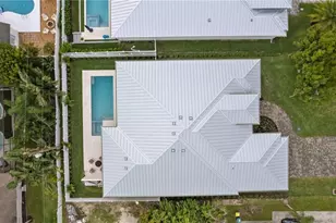 766 95th Ave N, Naples, FL 34108 - Photo 36