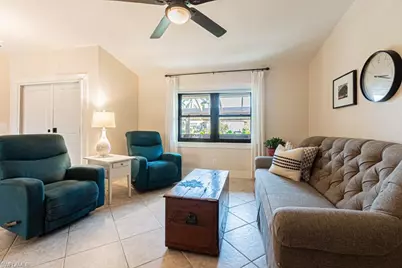 187 Round Key Cir #D3, Naples, FL 34112 - Photo 6