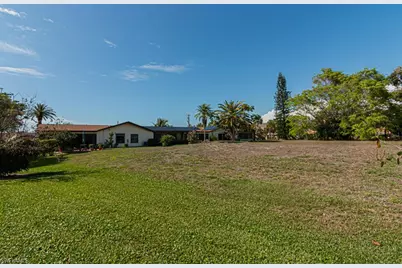 187 Round Key Cir #D3, Naples, FL 34112 - Photo 44