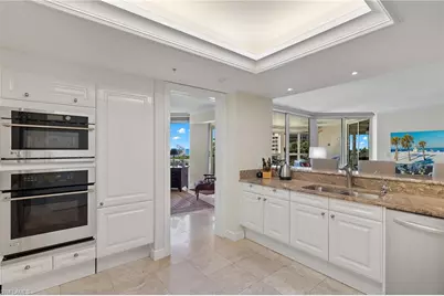 4021 Gulf Shore Blvd N #202, Naples, FL 34103 - Photo 8