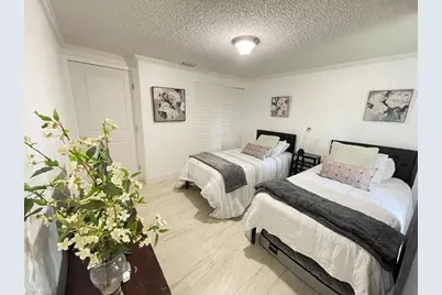 5385 Treetops Dr #I, Naples, FL 34113 - Photo 4