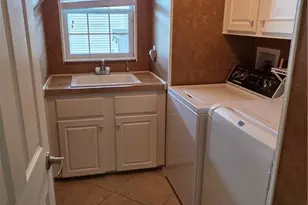 9777 Creekwood Ln, Fort Myers, FL 33905 - Photo 26