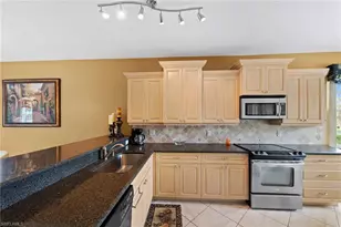 8086 Queen Palm Ln, Fort Myers, FL 33966 - Photo 12