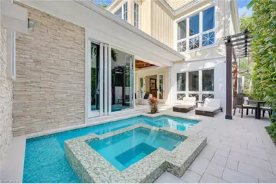 42 6th St S, Naples, FL 34102 - Photo 14