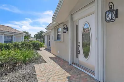 5065 Ventura Ct, Naples, FL 34109 - Photo 8