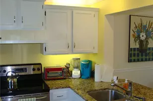 807 River Point Dr, Naples, FL 34102 - Photo 6