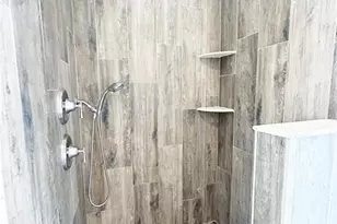 122 Leawood Cir, Naples, FL 34104 - Photo 18