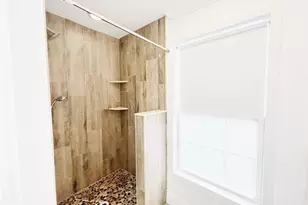 122 Leawood Cir, Naples, FL 34104 - Photo 16