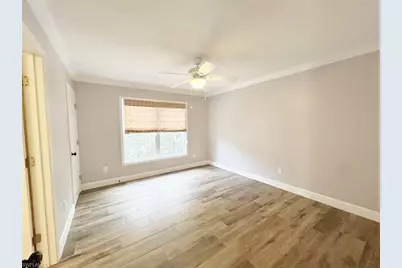 122 Leawood Cir, Naples, FL 34104 - Photo 12